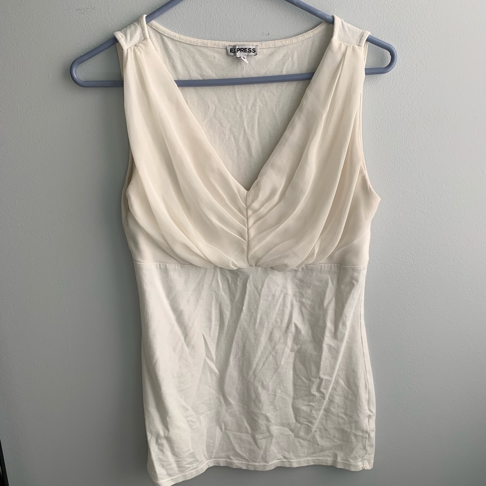 Express White Sleeveless Blouse 🤍